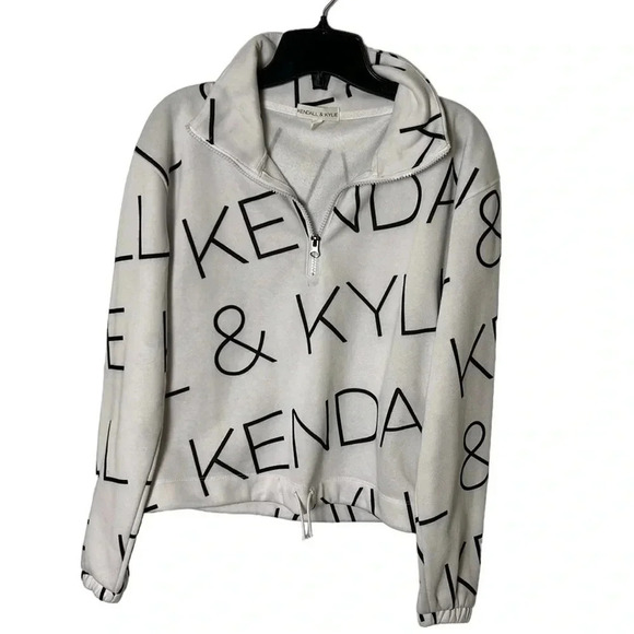 KENDALL & KYLIE sweater,women medium. White,logon, graphic,pull over,toggle,EC - Picture 1 of 14